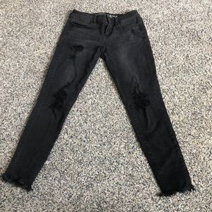 Black ripped skinny jeans